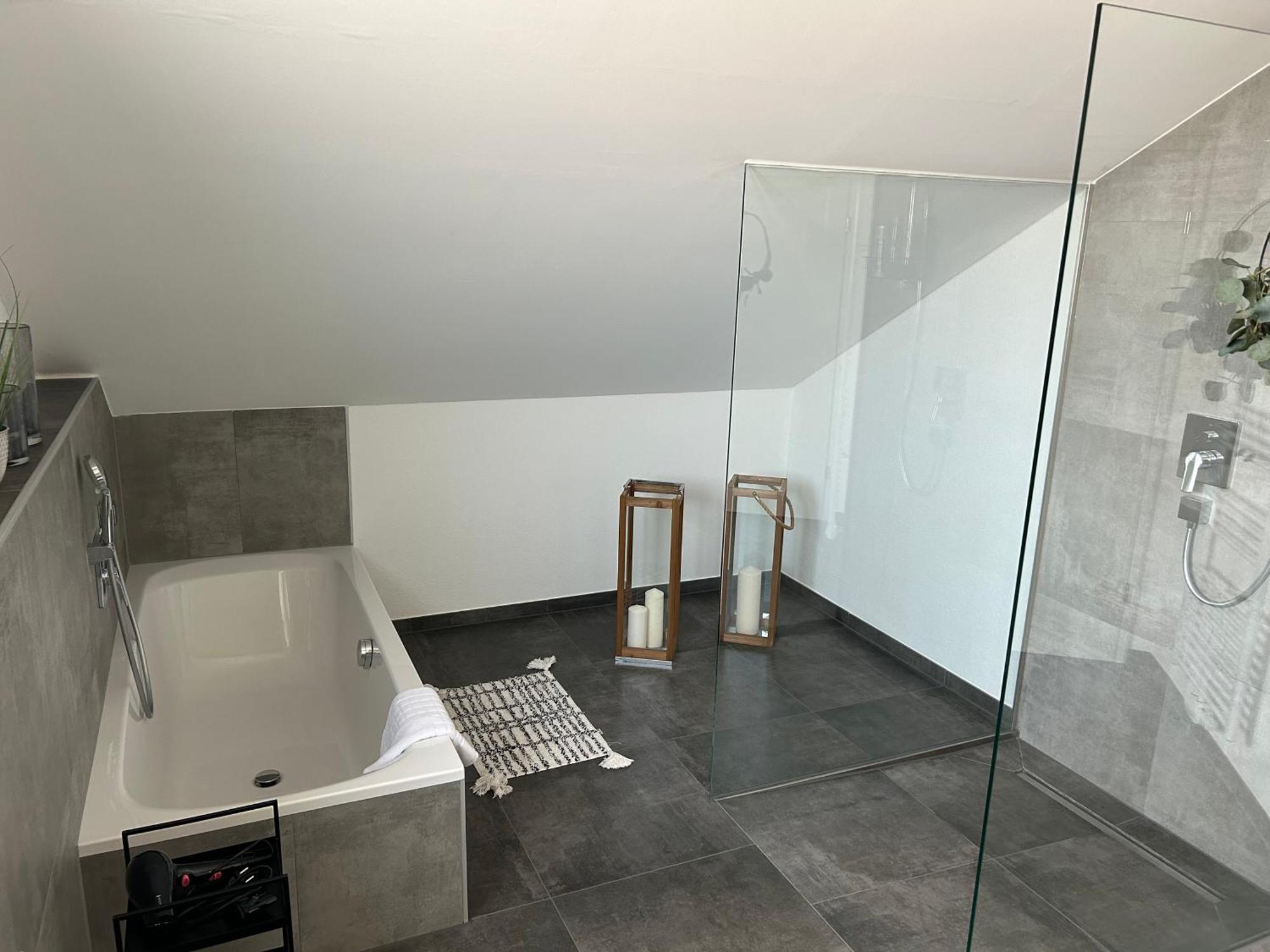 Allgaeu Zimmer Leandi Memmingen Eksteriør billede